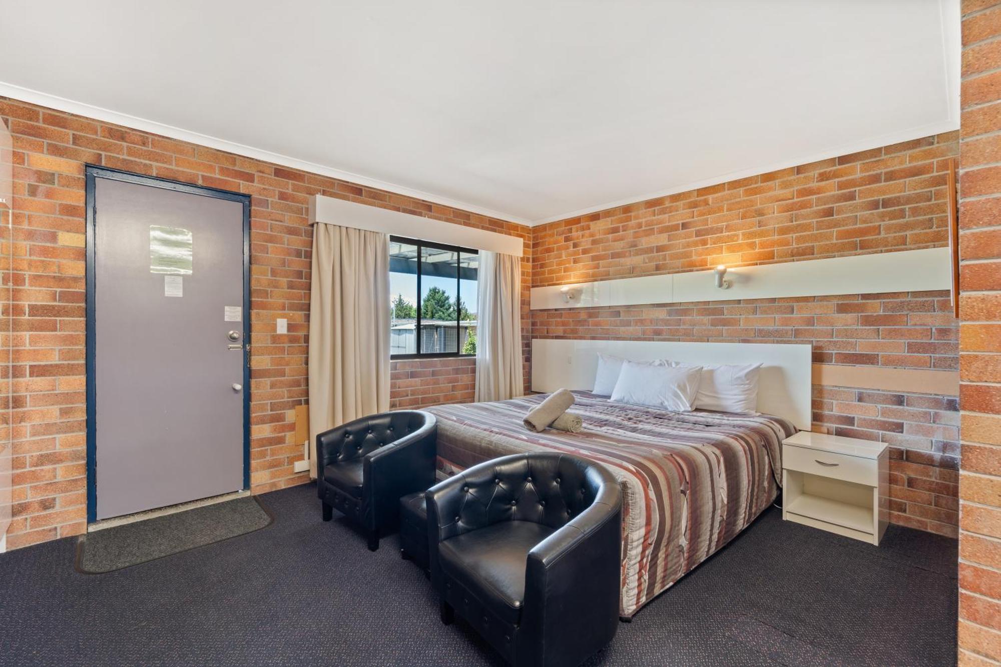 Tally Ho Motor Inn Тентърфилд Екстериор снимка