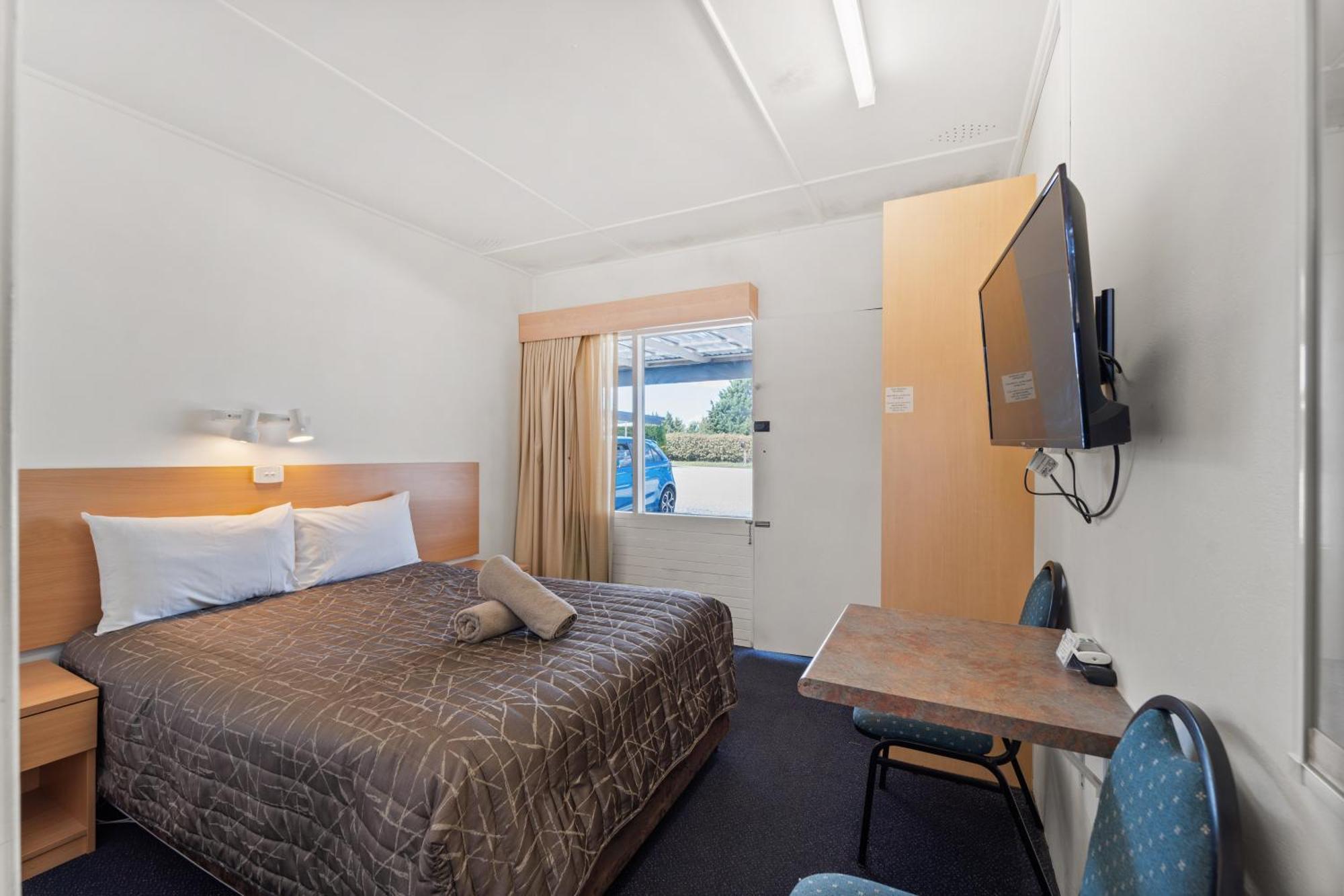 Tally Ho Motor Inn Тентърфилд Екстериор снимка