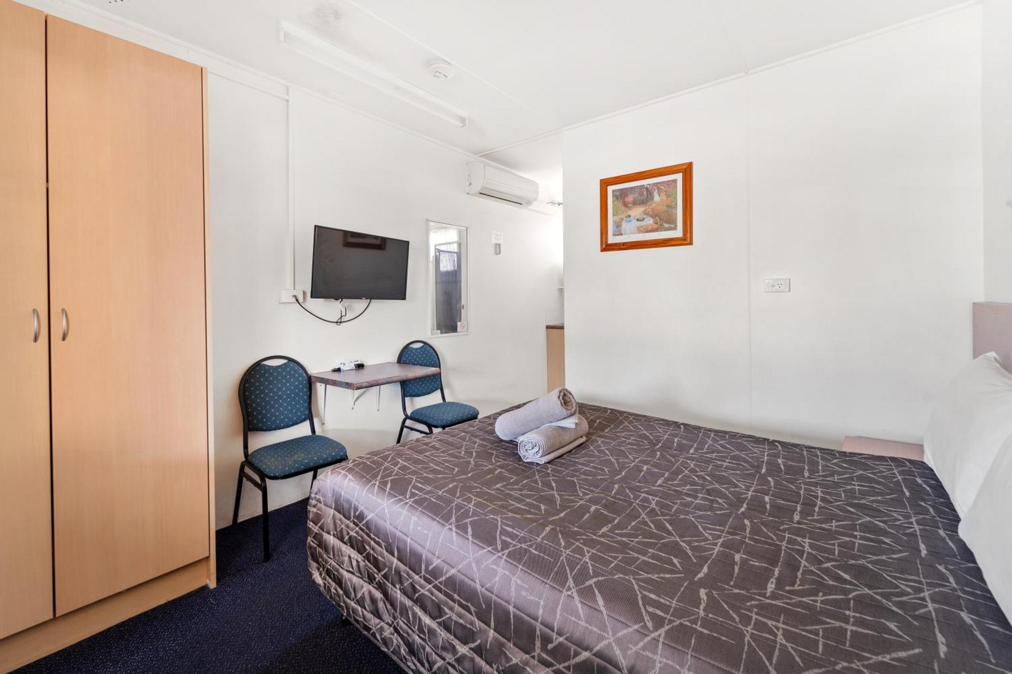 Tally Ho Motor Inn Тентърфилд Екстериор снимка
